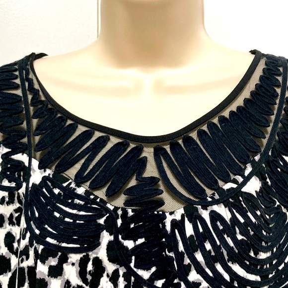 CHICOS Leopard Embroidered Detail Tank Top Sleeveless Blouse Black & White Large - Picture 4 of 16